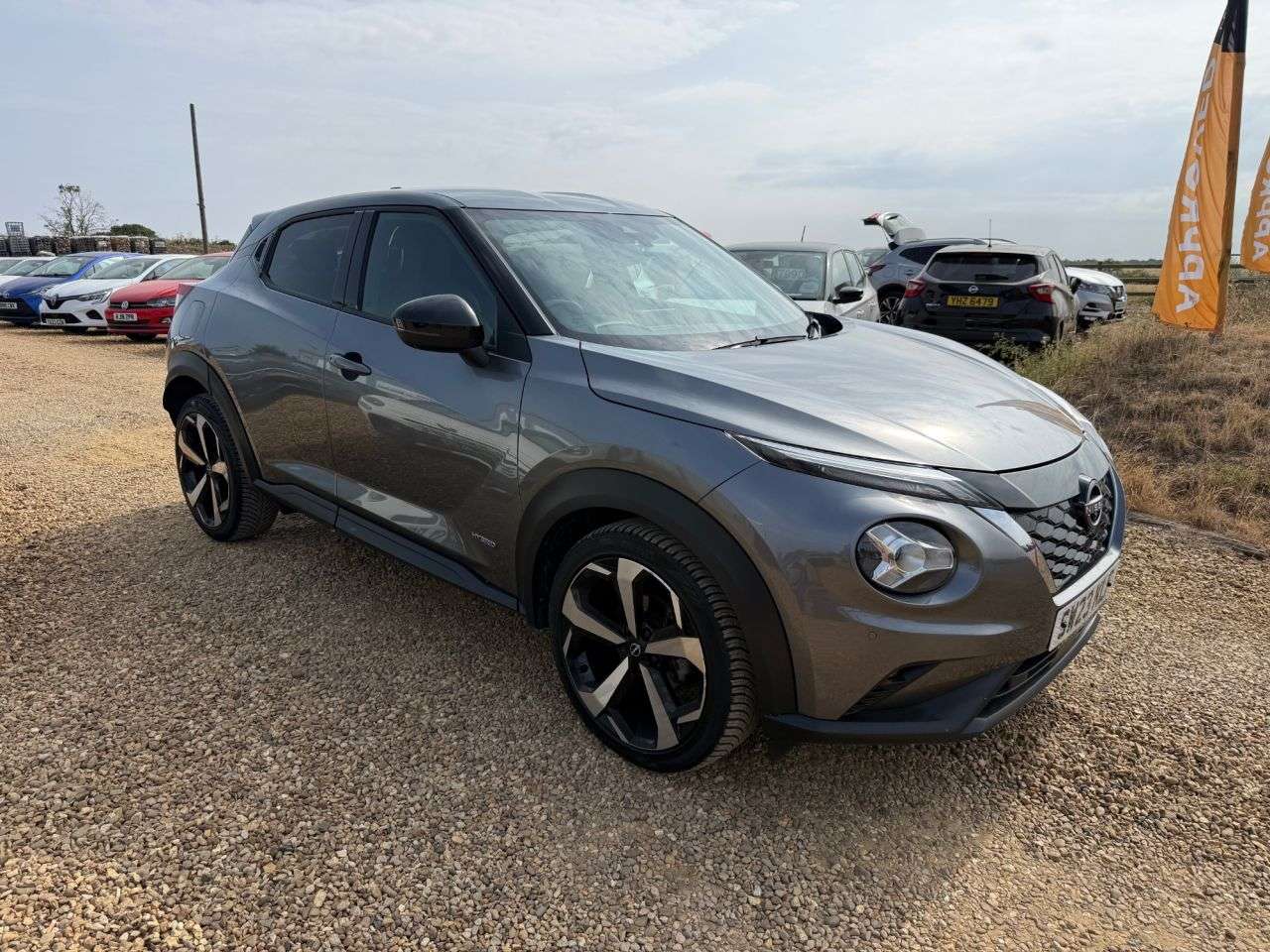 A 2023 NISSAN JUKE 1.6 Tekna SUV 5dr Petrol Hybrid Auto Euro 6 (143 ps) A 2023 NISSAN JUKE 1.6 Tekna SUV 5dr Petrol Hybrid Auto Euro 6 (143 ps)