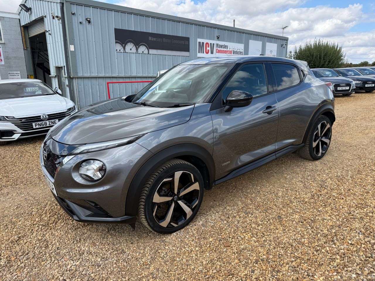 A 2023 NISSAN JUKE 1.6 Tekna SUV 5dr Petrol Hybrid Auto Euro 6 (143 ps) A 2023 NISSAN JUKE 1.6 Tekna SUV 5dr Petrol Hybrid Auto Euro 6 (143 ps)
