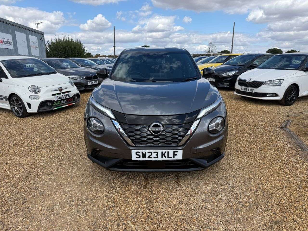 A 2023 NISSAN JUKE 1.6 Tekna SUV 5dr Petrol Hybrid Auto Euro 6 (143 ps) A 2023 NISSAN JUKE 1.6 Tekna SUV 5dr Petrol Hybrid Auto Euro 6 (143 ps)