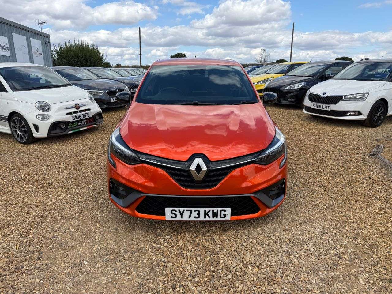 A 2023 RENAULT CLIO 1.0 TCe RS Line Hatchback 5dr Petrol Manual Euro 6 (s/s) (90 ps) A 2023 RENAULT CLIO 1.0 TCe RS Line Hatchback 5dr Petrol Manual Euro 6 (s/s) (90 ps)