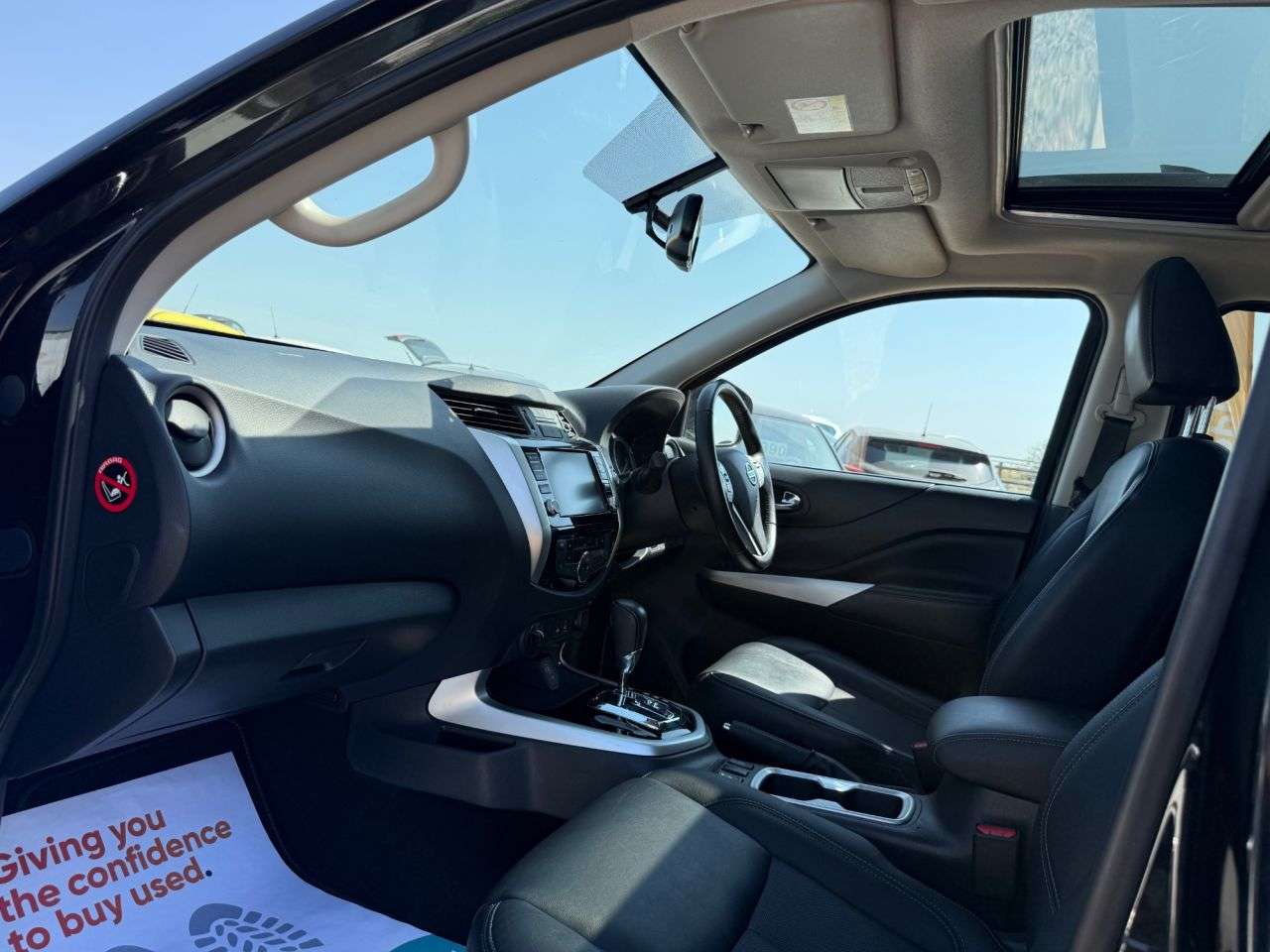A 2022 NISSAN NAVARA 2.3 dCi N-Guard Pickup Double Cab 4dr Diesel Auto 4WD Euro 6 (190 ps) A 2022 NISSAN NAVARA 2.3 dCi N-Guard Pickup Double Cab 4dr Diesel Auto 4WD Euro 6 (190 ps)
