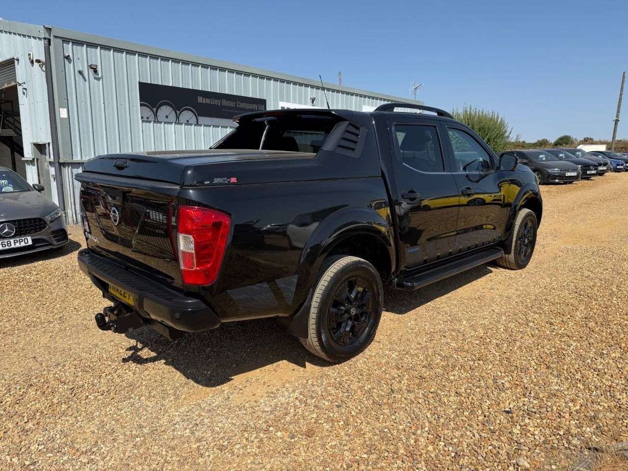 A 2022 NISSAN NAVARA 2.3 dCi N-Guard Pickup Double Cab 4dr Diesel Auto 4WD Euro 6 (190 ps) A 2022 NISSAN NAVARA 2.3 dCi N-Guard Pickup Double Cab 4dr Diesel Auto 4WD Euro 6 (190 ps)