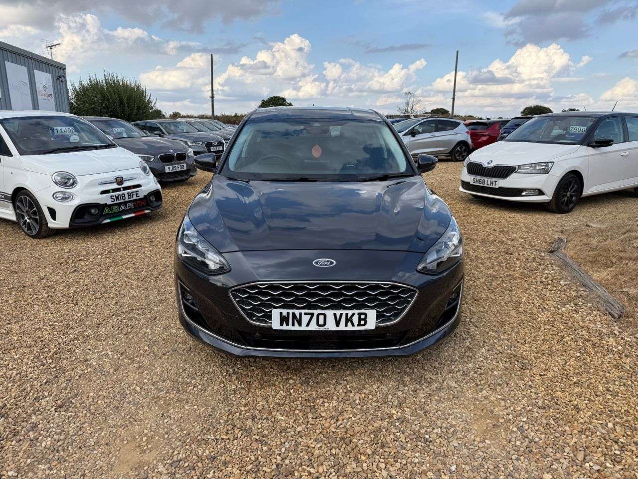 A 2020 FORD FOCUS 1.0T EcoBoost Vignale Hatchback 5dr Petrol Manual Euro 6 (s/s) (125 ps) A 2020 FORD FOCUS 1.0T EcoBoost Vignale Hatchback 5dr Petrol Manual Euro 6 (s/s) (125 ps)