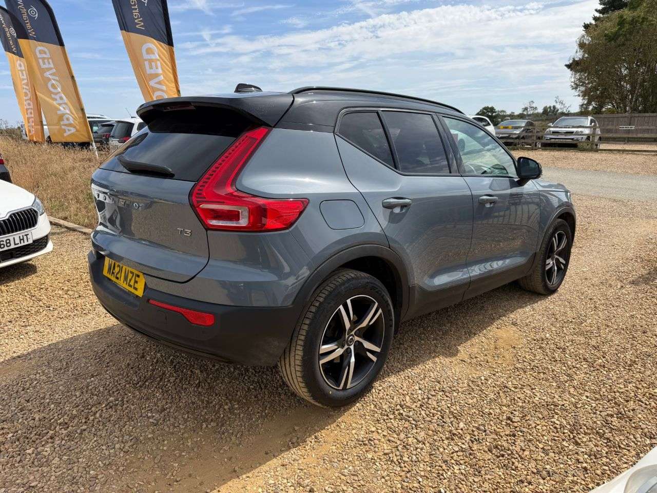 A 2021 VOLVO XC40 1.5 T3 R-Design SUV 5dr Petrol Auto Euro 6 (s/s) (163 ps) A 2021 VOLVO XC40 1.5 T3 R-Design SUV 5dr Petrol Auto Euro 6 (s/s) (163 ps)