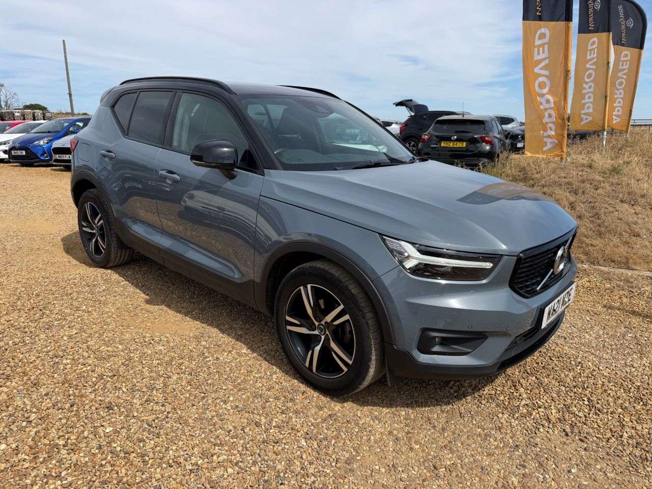 A 2021 VOLVO XC40 1.5 T3 R-Design SUV 5dr Petrol Auto Euro 6 (s/s) (163 ps) A 2021 VOLVO XC40 1.5 T3 R-Design SUV 5dr Petrol Auto Euro 6 (s/s) (163 ps)