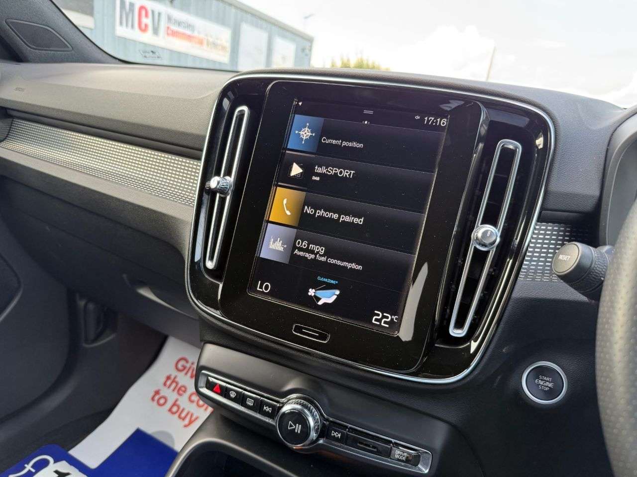 2021 VOLVO XC40 2021 VOLVO XC40