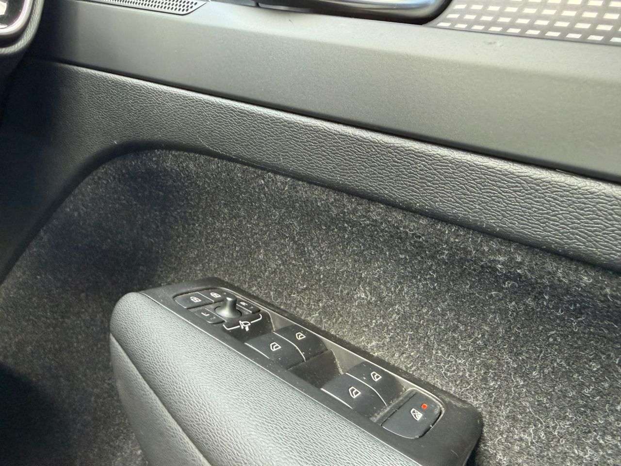 2021 VOLVO XC40 2021 VOLVO XC40