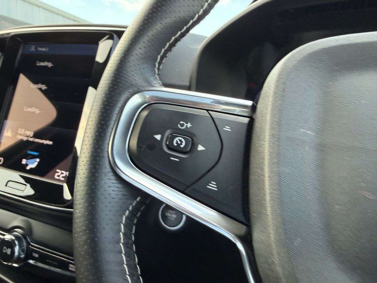 2021 VOLVO XC40 2021 VOLVO XC40