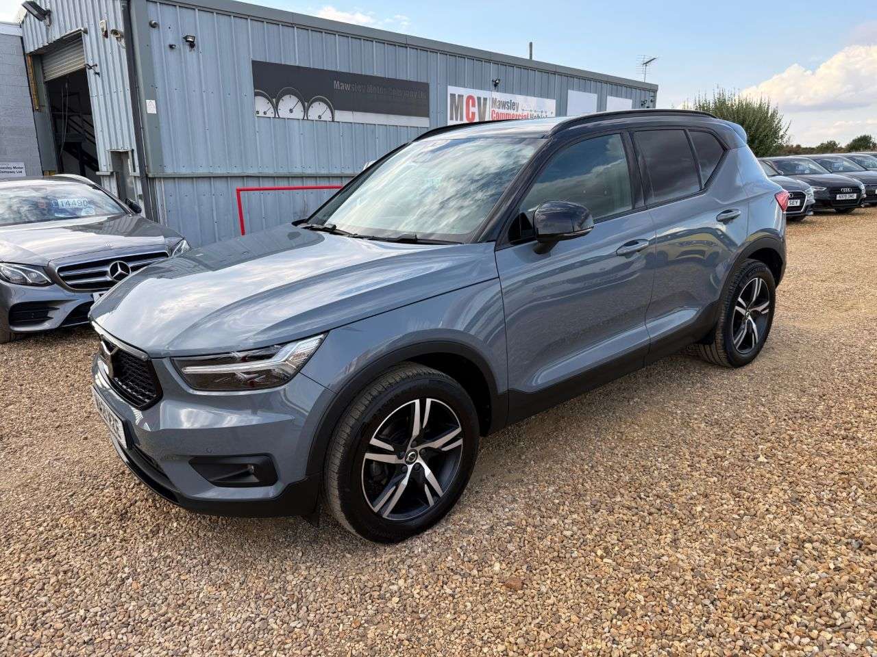 A 2021 VOLVO XC40 1.5 T3 R-Design SUV 5dr Petrol Auto Euro 6 (s/s) (163 ps) A 2021 VOLVO XC40 1.5 T3 R-Design SUV 5dr Petrol Auto Euro 6 (s/s) (163 ps)