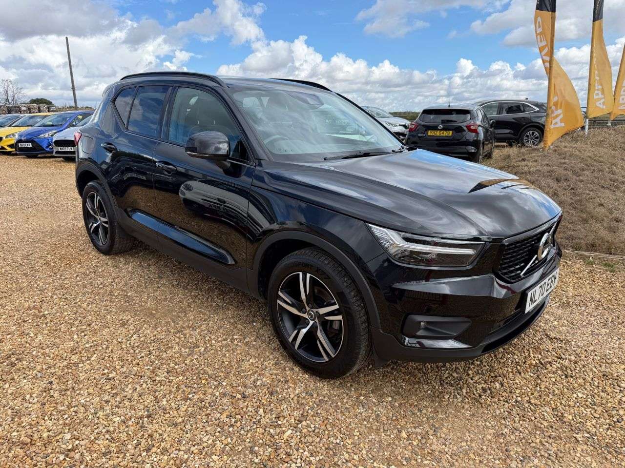 2020 VOLVO XC40 2020 VOLVO XC40