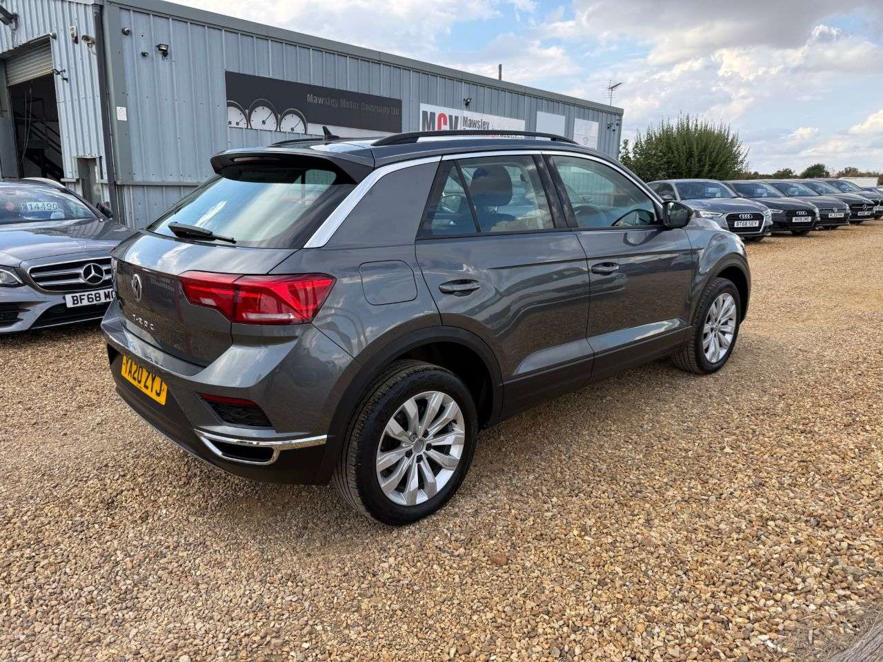 A 2020 VOLKSWAGEN T-ROC 1.0 TSI GPF SE SUV 5dr Petrol Manual Euro 6 (s/s) (115 ps) A 2020 VOLKSWAGEN T-ROC 1.0 TSI GPF SE SUV 5dr Petrol Manual Euro 6 (s/s) (115 ps)