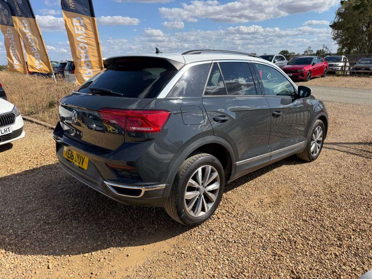 A 2018 VOLKSWAGEN T-ROC 1.0 TSI Design SUV 5dr Petrol Manual Euro 6 (s/s) (115 ps) A 2018 VOLKSWAGEN T-ROC 1.0 TSI Design SUV 5dr Petrol Manual Euro 6 (s/s) (115 ps)