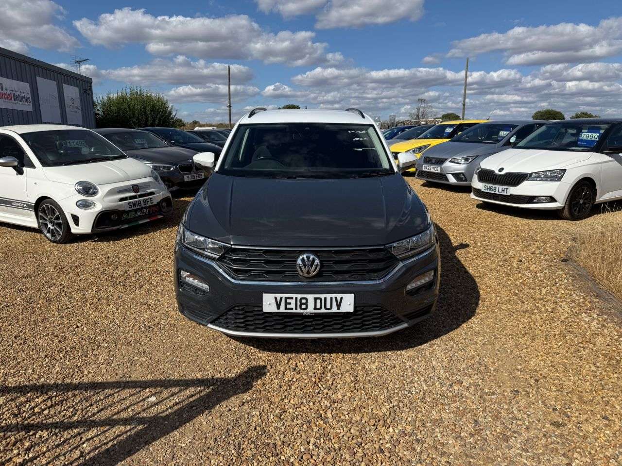 A 2018 VOLKSWAGEN T-ROC 1.0 TSI Design SUV 5dr Petrol Manual Euro 6 (s/s) (115 ps) A 2018 VOLKSWAGEN T-ROC 1.0 TSI Design SUV 5dr Petrol Manual Euro 6 (s/s) (115 ps)