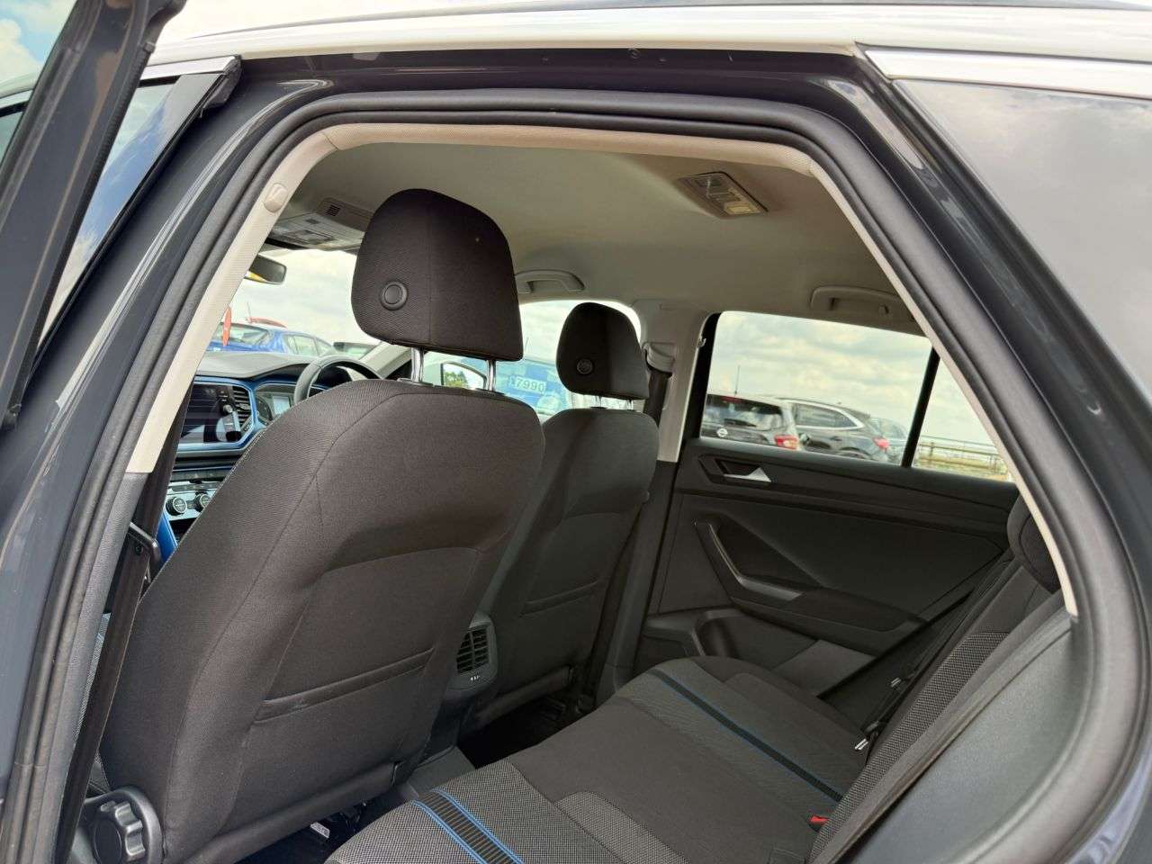 2018 VOLKSWAGEN T-ROC 2018 VOLKSWAGEN T-ROC