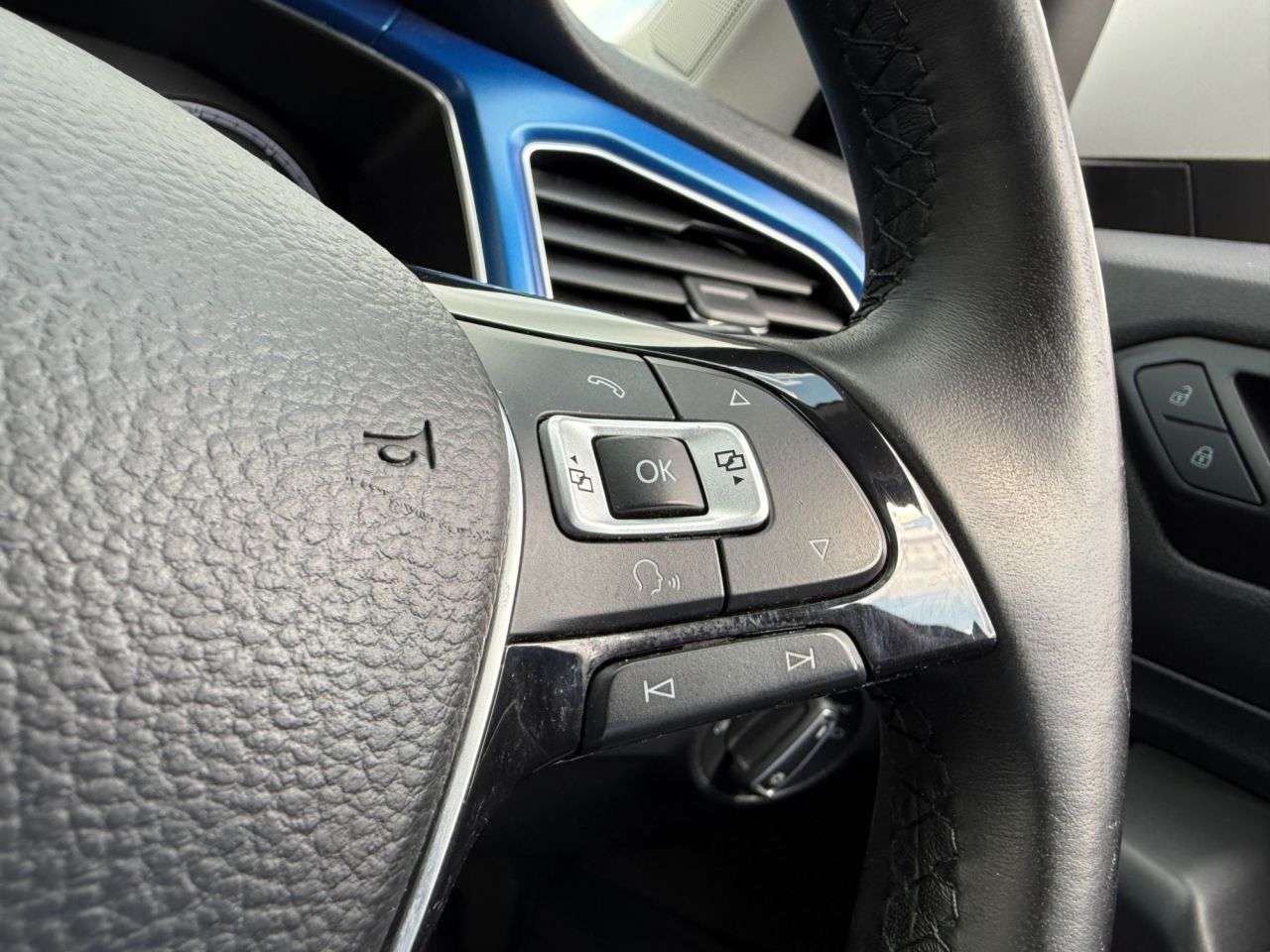 2018 VOLKSWAGEN T-ROC 2018 VOLKSWAGEN T-ROC