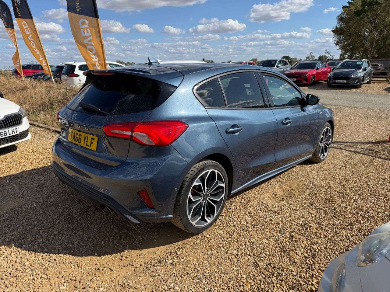 A 2019 FORD FOCUS 1.0T EcoBoost ST-Line X Hatchback 5dr Petrol Manual Euro 6 (s/s) (125 ps) A 2019 FORD FOCUS 1.0T EcoBoost ST-Line X Hatchback 5dr Petrol Manual Euro 6 (s/s) (125 ps)