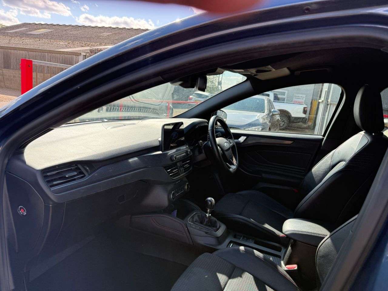 A 2019 FORD FOCUS 1.0T EcoBoost ST-Line X Hatchback 5dr Petrol Manual Euro 6 (s/s) (125 ps) A 2019 FORD FOCUS 1.0T EcoBoost ST-Line X Hatchback 5dr Petrol Manual Euro 6 (s/s) (125 ps)