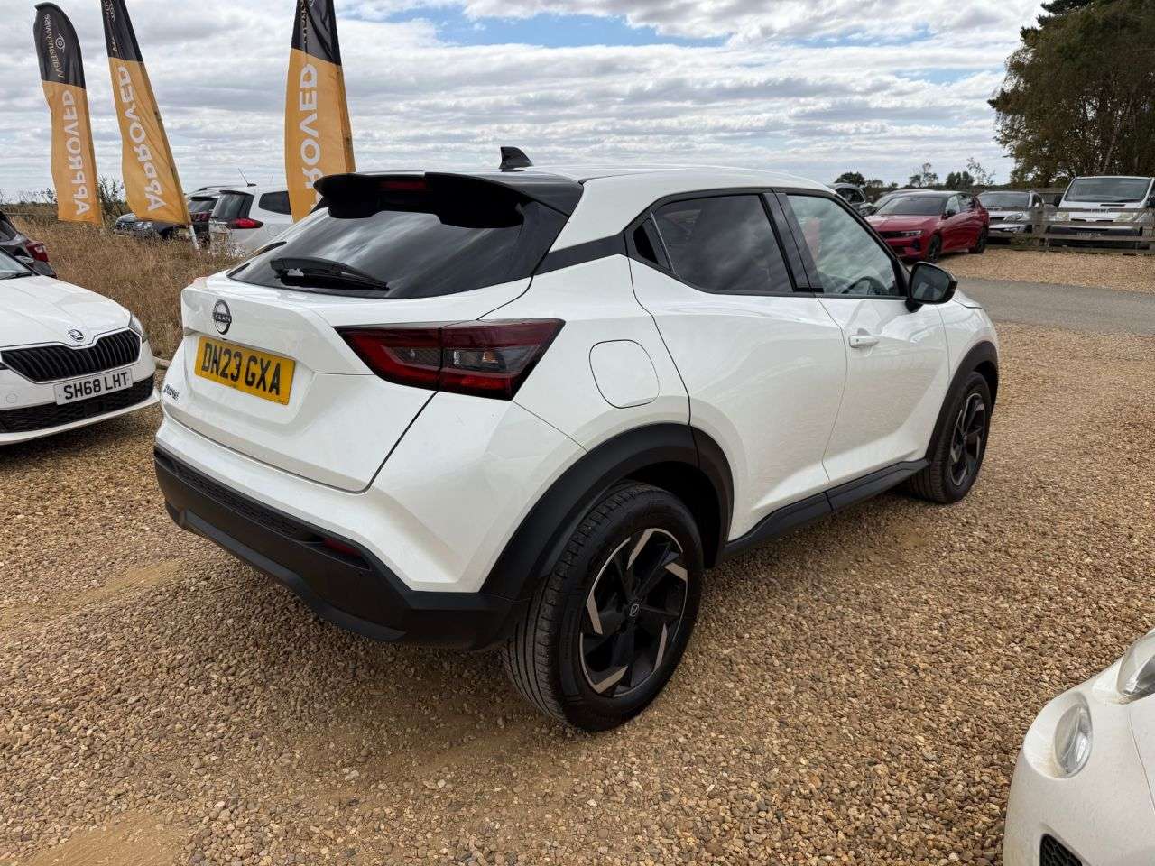 A 2023 NISSAN JUKE 1.0 DIG-T N-Connecta SUV 5dr Petrol Manual Euro 6 (s/s) (114 ps) A 2023 NISSAN JUKE 1.0 DIG-T N-Connecta SUV 5dr Petrol Manual Euro 6 (s/s) (114 ps)
