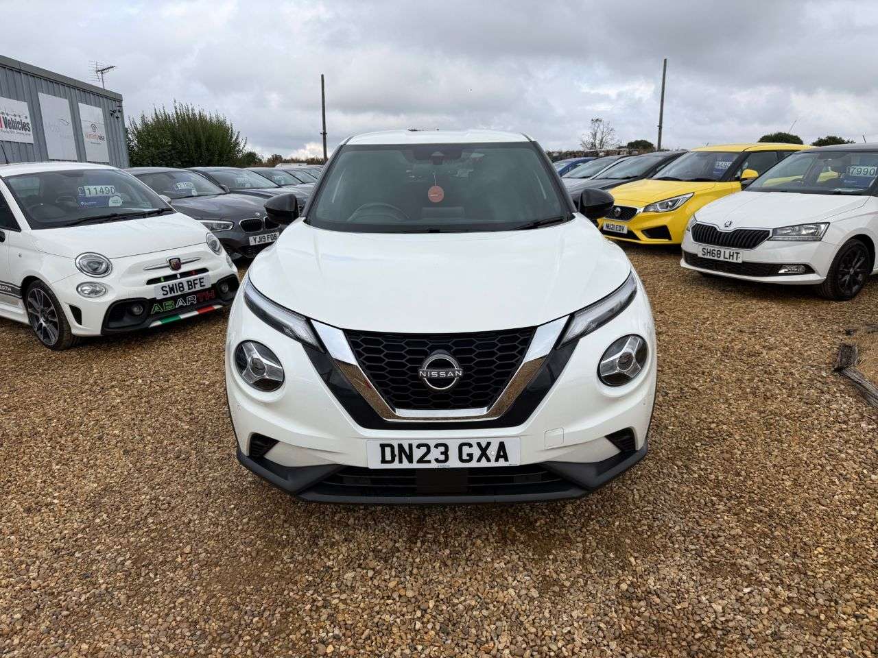 A 2023 NISSAN JUKE 1.0 DIG-T N-Connecta SUV 5dr Petrol Manual Euro 6 (s/s) (114 ps) A 2023 NISSAN JUKE 1.0 DIG-T N-Connecta SUV 5dr Petrol Manual Euro 6 (s/s) (114 ps)