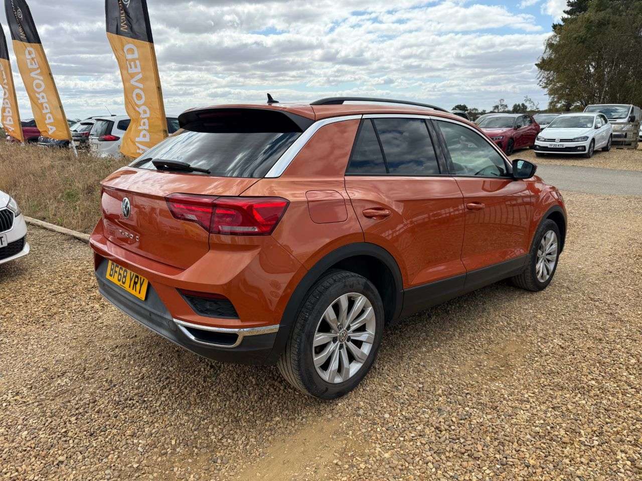 A 2018 VOLKSWAGEN T-ROC 1.5 TSI EVO SE SUV 5dr Petrol Manual Euro 6 (s/s) (150 ps) A 2018 VOLKSWAGEN T-ROC 1.5 TSI EVO SE SUV 5dr Petrol Manual Euro 6 (s/s) (150 ps)
