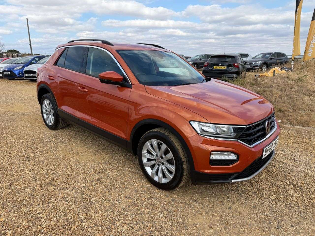 A 2018 VOLKSWAGEN T-ROC 1.5 TSI EVO SE SUV 5dr Petrol Manual Euro 6 (s/s) (150 ps) A 2018 VOLKSWAGEN T-ROC 1.5 TSI EVO SE SUV 5dr Petrol Manual Euro 6 (s/s) (150 ps)
