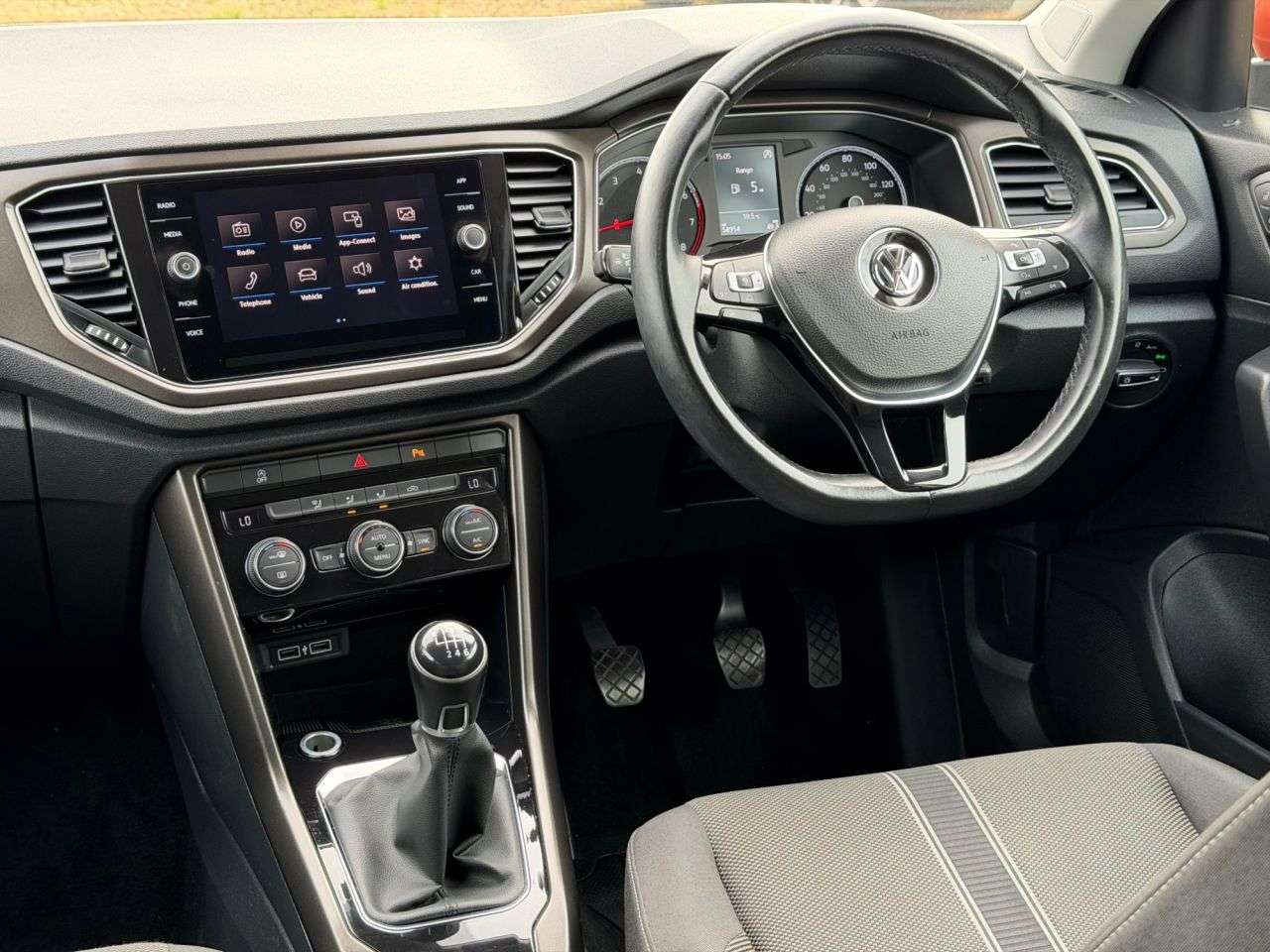 2018 VOLKSWAGEN T-ROC 2018 VOLKSWAGEN T-ROC