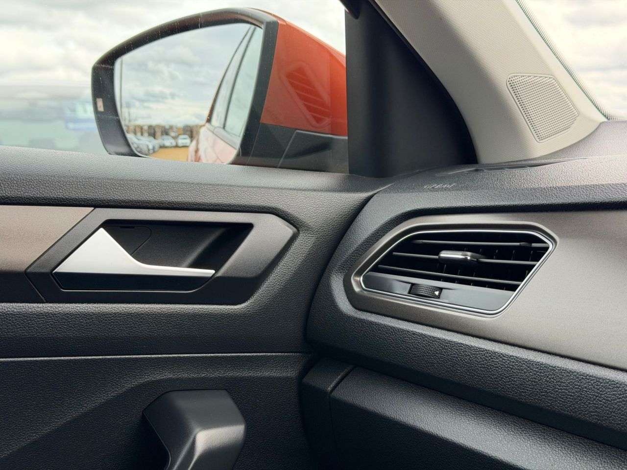 2018 VOLKSWAGEN T-ROC 2018 VOLKSWAGEN T-ROC