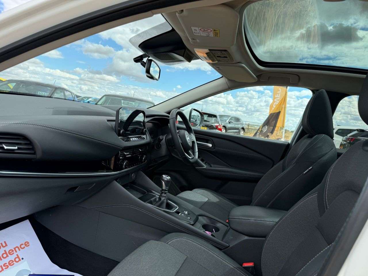 A 2021 NISSAN QASHQAI 1.3 DIG-T MHEV N-Connecta SUV 5dr Petrol Hybrid Manual Euro 6 (s/s) (140 ps A 2021 NISSAN QASHQAI 1.3 DIG-T MHEV N-Connecta SUV 5dr Petrol Hybrid Manual Euro 6 (s/s) (140 ps