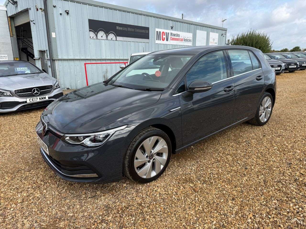 A 2022 VOLKSWAGEN GOLF 1.5 TSI Style Hatchback 5dr Petrol Manual Euro 6 (s/s) (150 ps) A 2022 VOLKSWAGEN GOLF 1.5 TSI Style Hatchback 5dr Petrol Manual Euro 6 (s/s) (150 ps)
