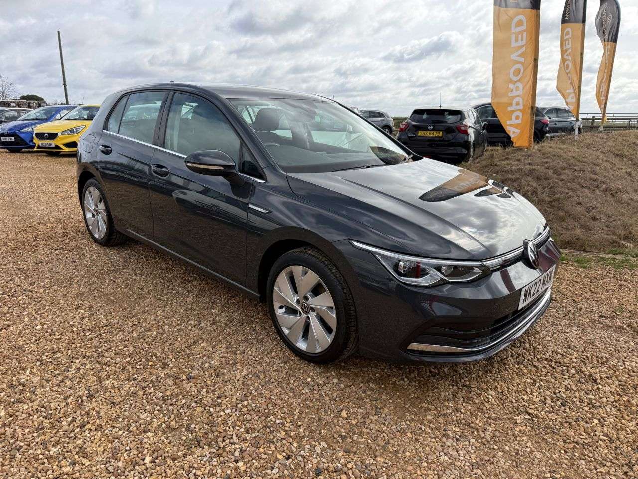 A 2022 VOLKSWAGEN GOLF 1.5 TSI Style Hatchback 5dr Petrol Manual Euro 6 (s/s) (150 ps) A 2022 VOLKSWAGEN GOLF 1.5 TSI Style Hatchback 5dr Petrol Manual Euro 6 (s/s) (150 ps)