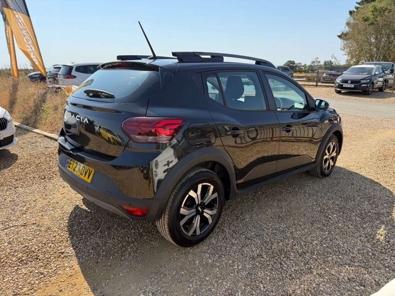 A 2023 DACIA SANDERO STEPWAY 1.0 TCe Journey Hatchback 5dr Petrol Manual Euro 6 (s/s) (90 ps) A 2023 DACIA SANDERO STEPWAY 1.0 TCe Journey Hatchback 5dr Petrol Manual Euro 6 (s/s) (90 ps)