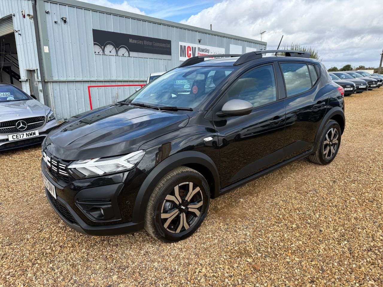 A 2023 DACIA SANDERO STEPWAY 1.0 TCe Journey Hatchback 5dr Petrol Manual Euro 6 (s/s) (90 ps) A 2023 DACIA SANDERO STEPWAY 1.0 TCe Journey Hatchback 5dr Petrol Manual Euro 6 (s/s) (90 ps)
