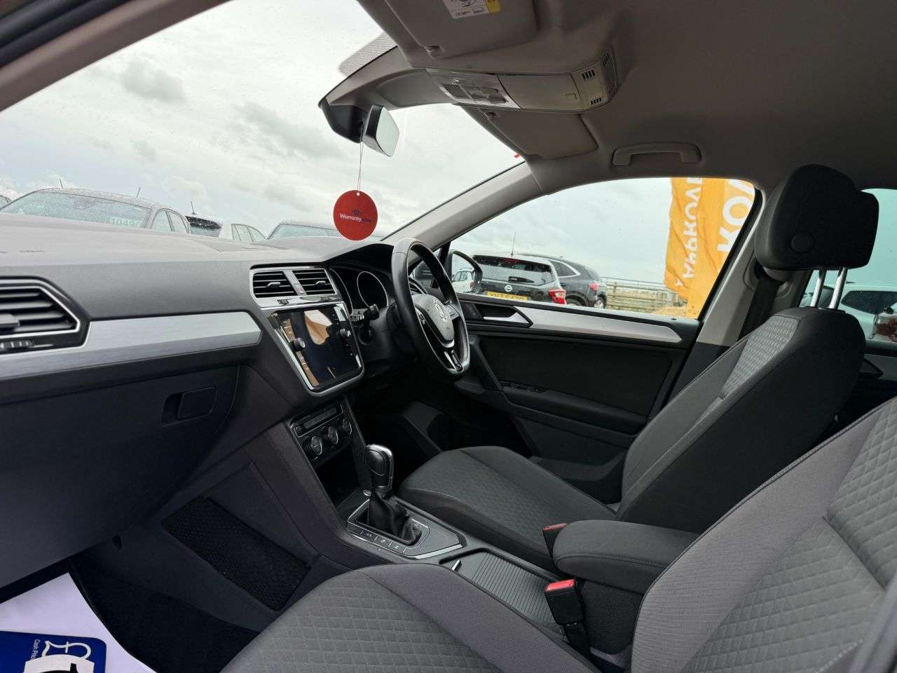 A 2019 VOLKSWAGEN TIGUAN 2.0 TDI Match SUV 5dr Diesel DSG Euro 6 (s/s) (150 ps) A 2019 VOLKSWAGEN TIGUAN 2.0 TDI Match SUV 5dr Diesel DSG Euro 6 (s/s) (150 ps)