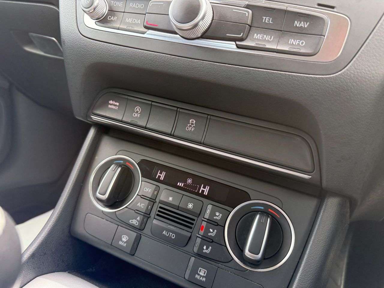 2018 AUDI Q3 2018 AUDI Q3