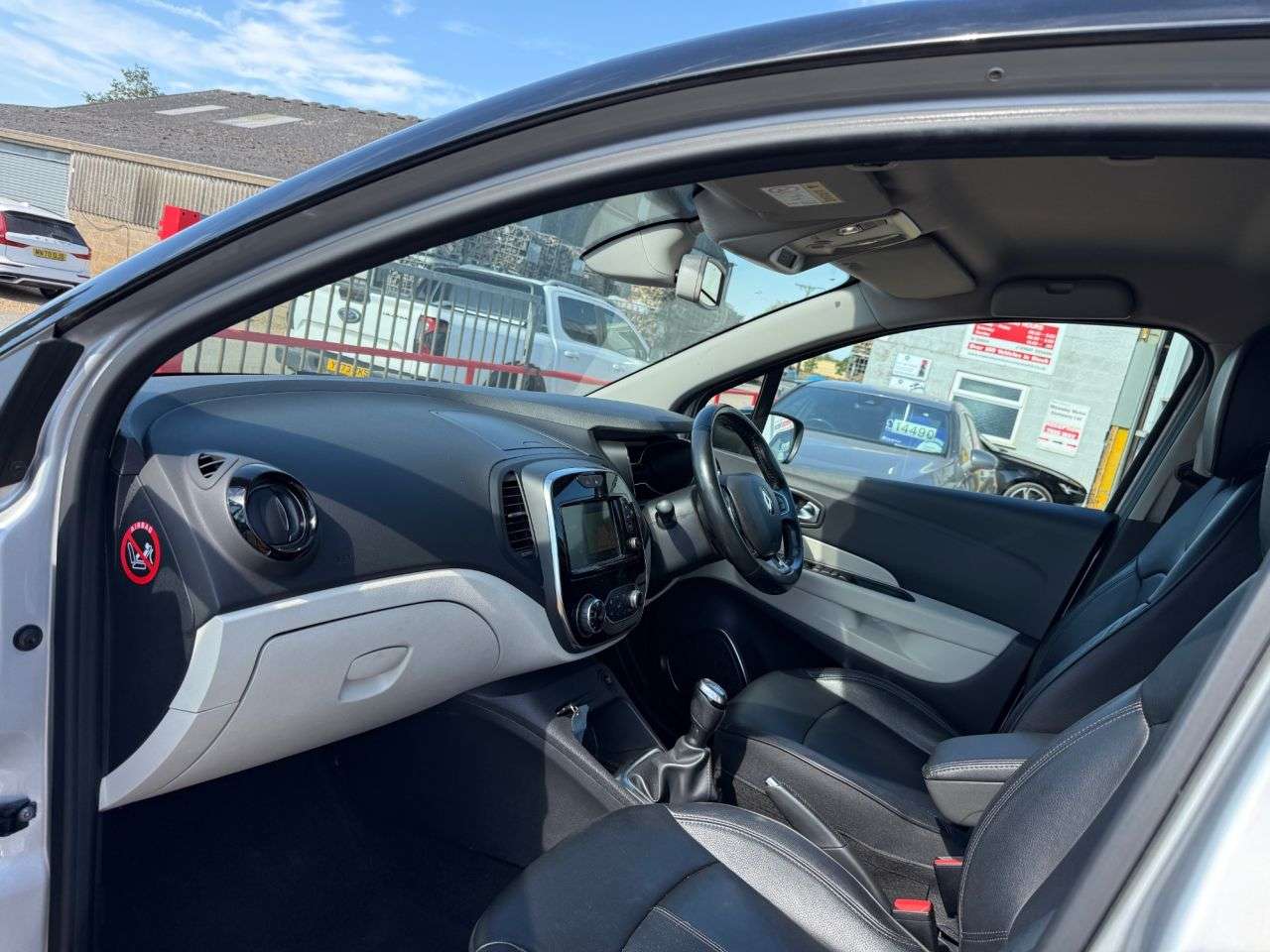 A 2019 RENAULT CAPTUR 1.5 dCi ENERGY GT Line SUV 5dr Diesel Manual Euro 6 (s/s) (90 ps) A 2019 RENAULT CAPTUR 1.5 dCi ENERGY GT Line SUV 5dr Diesel Manual Euro 6 (s/s) (90 ps)