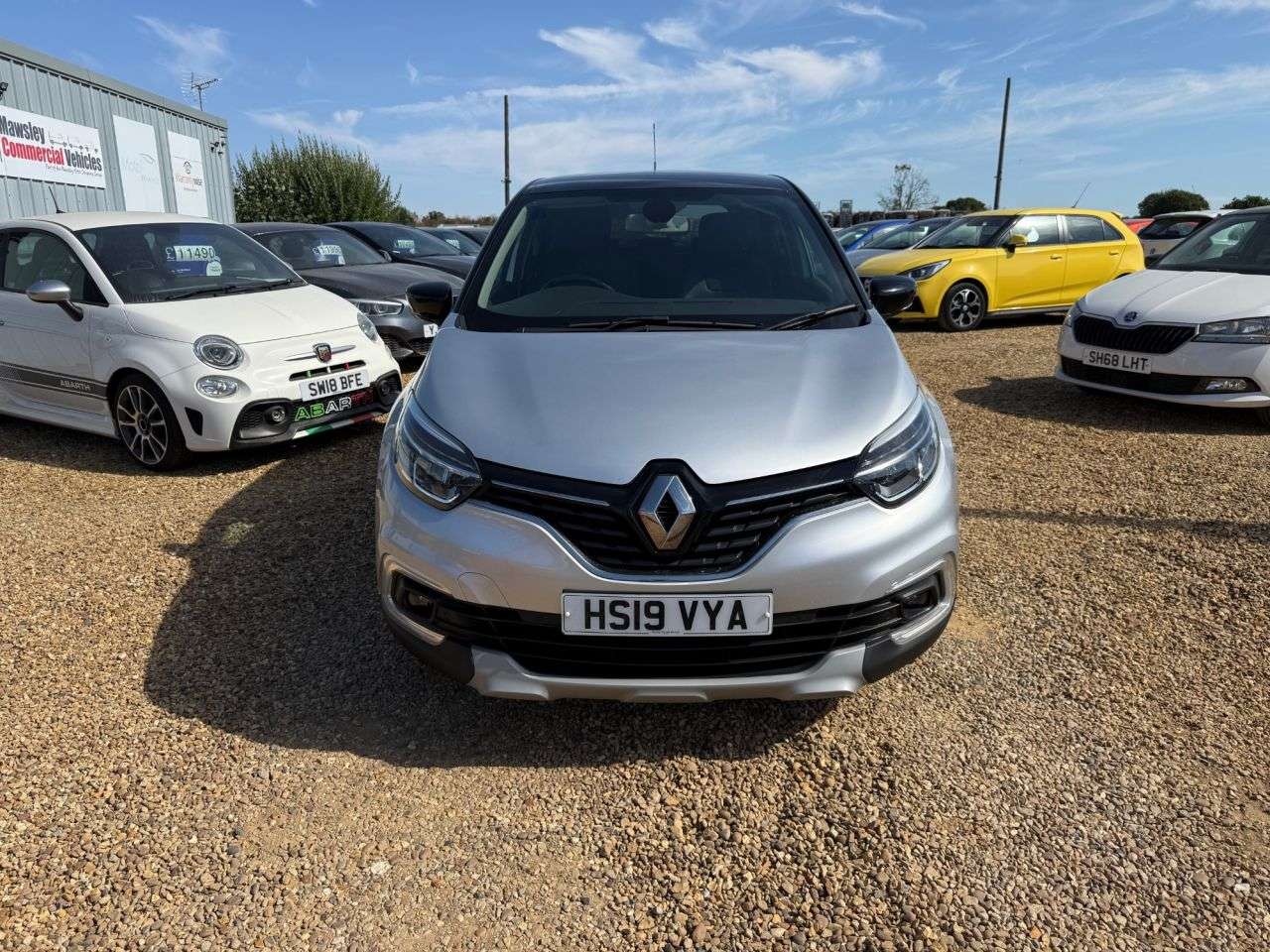 A 2019 RENAULT CAPTUR 1.5 dCi ENERGY GT Line SUV 5dr Diesel Manual Euro 6 (s/s) (90 ps) A 2019 RENAULT CAPTUR 1.5 dCi ENERGY GT Line SUV 5dr Diesel Manual Euro 6 (s/s) (90 ps)