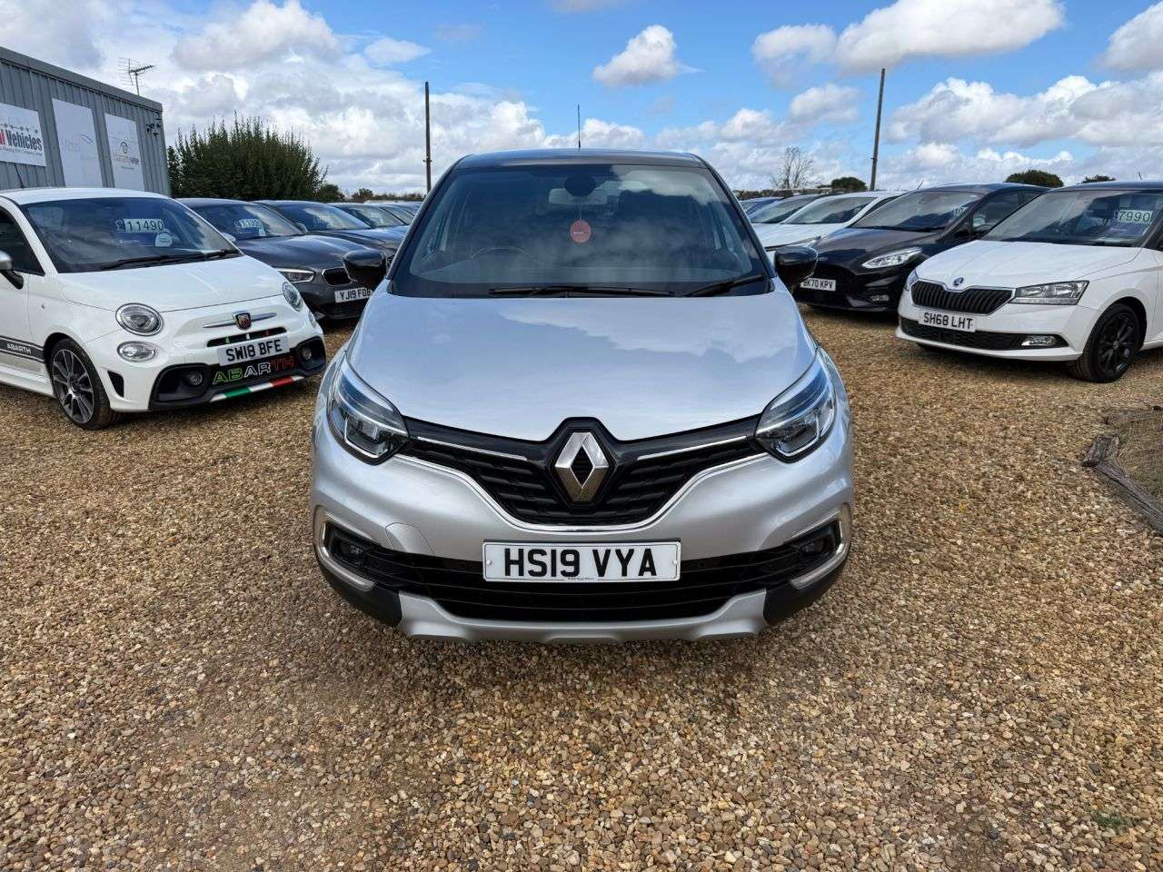 A 2019 RENAULT CAPTUR 1.5 dCi ENERGY GT Line SUV 5dr Diesel Manual Euro 6 (s/s) (90 ps) A 2019 RENAULT CAPTUR 1.5 dCi ENERGY GT Line SUV 5dr Diesel Manual Euro 6 (s/s) (90 ps)