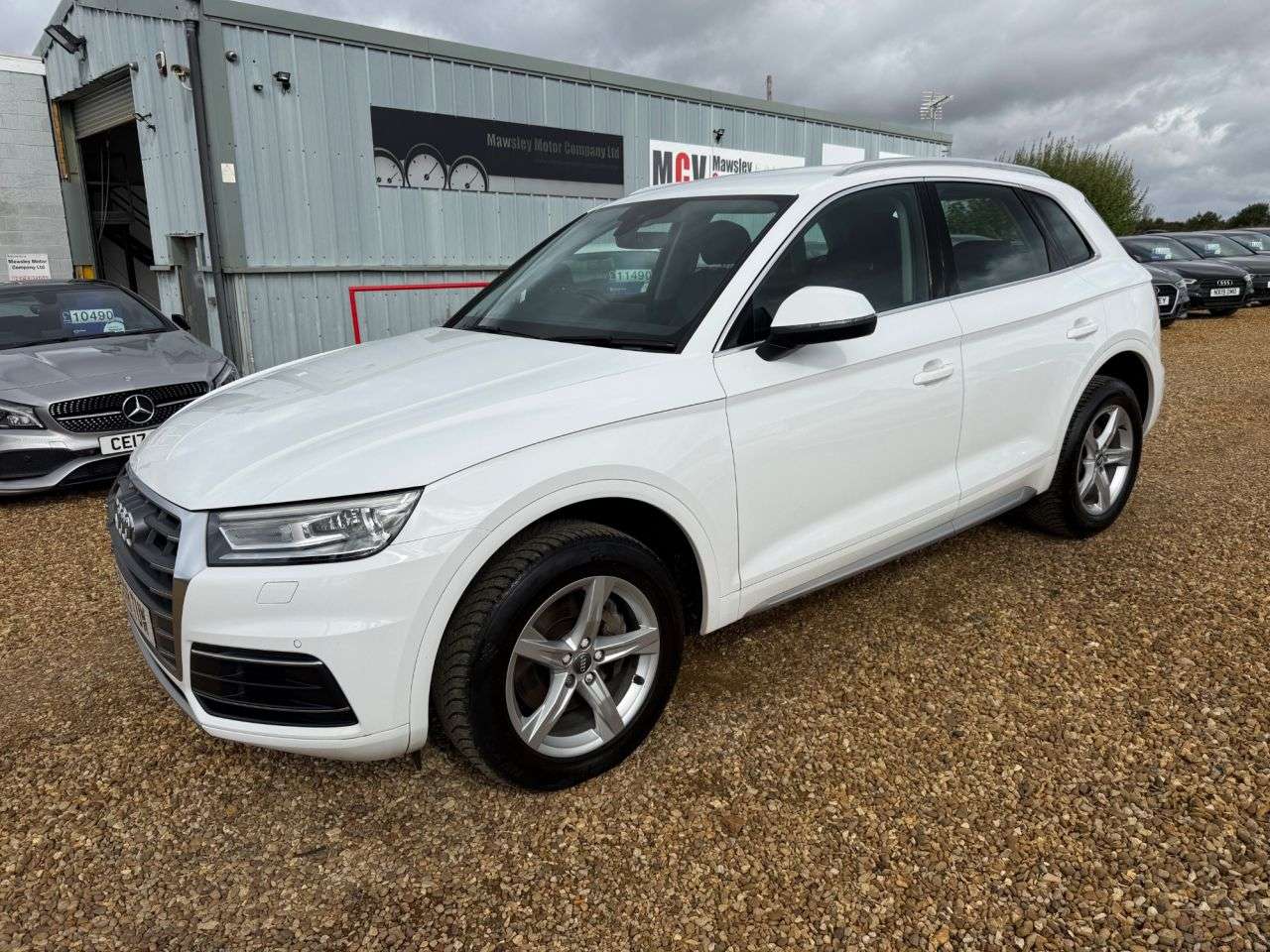A 2019 AUDI Q5 2.0 TDI 40 Sport SUV 5dr Diesel S Tronic quattro Euro 6 (s/s) (190 ps) A 2019 AUDI Q5 2.0 TDI 40 Sport SUV 5dr Diesel S Tronic quattro Euro 6 (s/s) (190 ps)