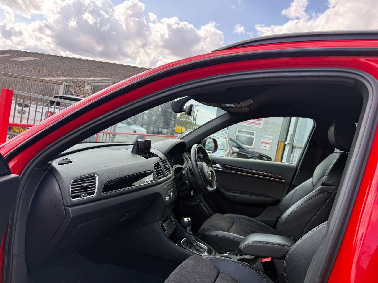 A 2017 AUDI Q3 2.0 TDI Black Edition SUV 5dr Diesel S Tronic quattro Euro 6 (s/s) (184 ps) A 2017 AUDI Q3 2.0 TDI Black Edition SUV 5dr Diesel S Tronic quattro Euro 6 (s/s) (184 ps)
