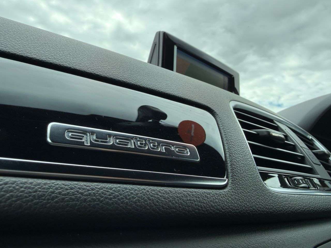 2017 AUDI Q3 2017 AUDI Q3
