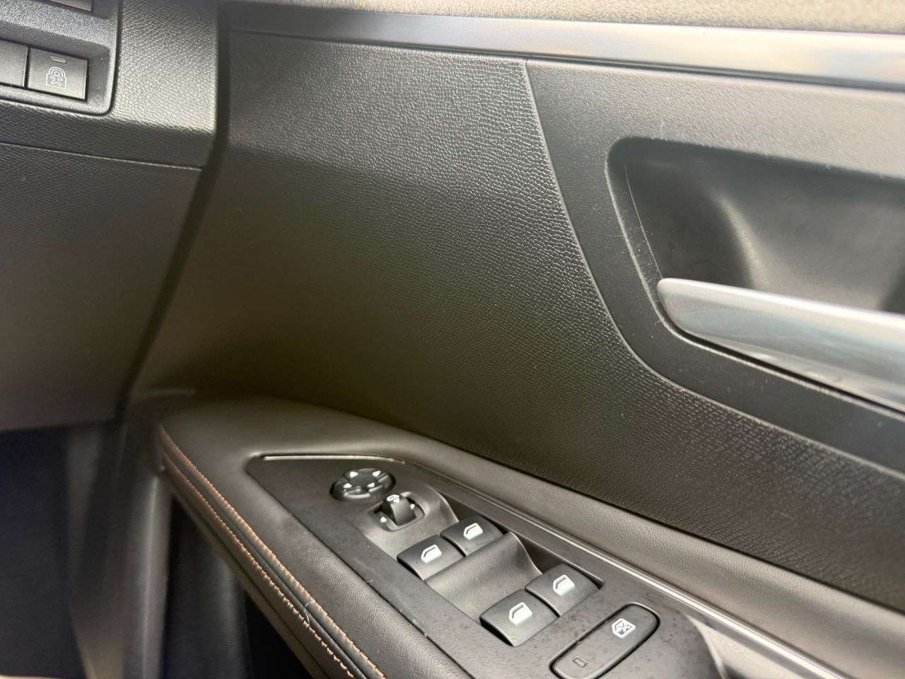2017 PEUGEOT 3008 2017 PEUGEOT 3008
