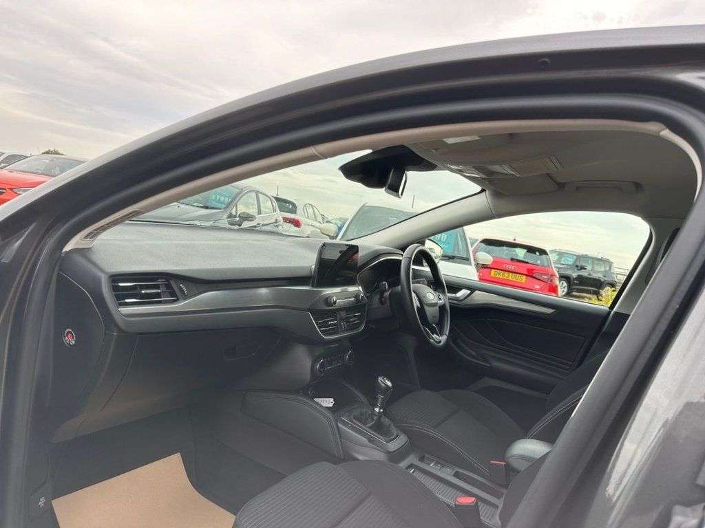 A 2018 FORD FOCUS 1.5 EcoBlue Titanium Hatchback 5dr Diesel Manual Euro 6 (s/s) (120 ps) A 2018 FORD FOCUS 1.5 EcoBlue Titanium Hatchback 5dr Diesel Manual Euro 6 (s/s) (120 ps)