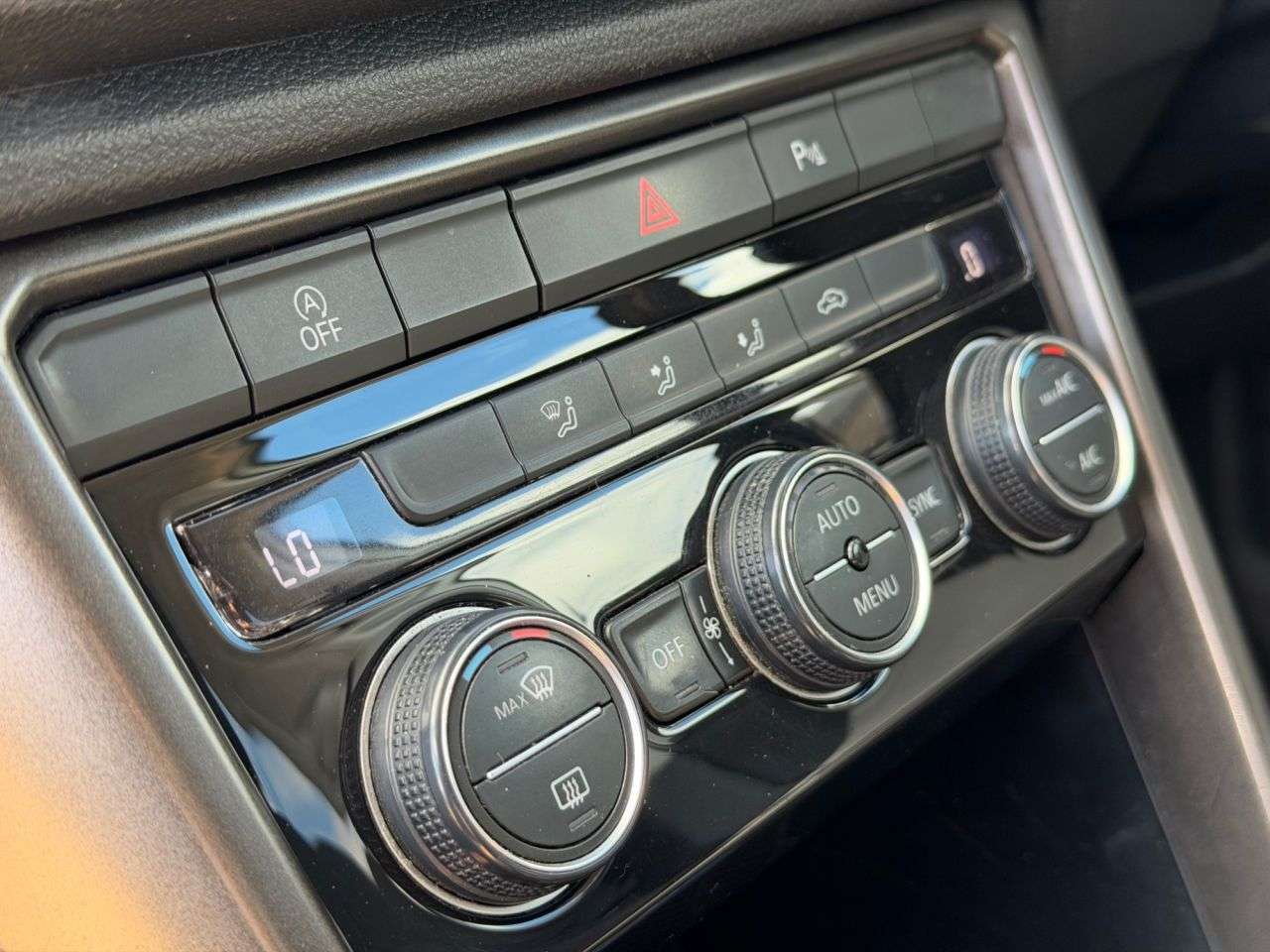 2018 VOLKSWAGEN T-ROC 2018 VOLKSWAGEN T-ROC