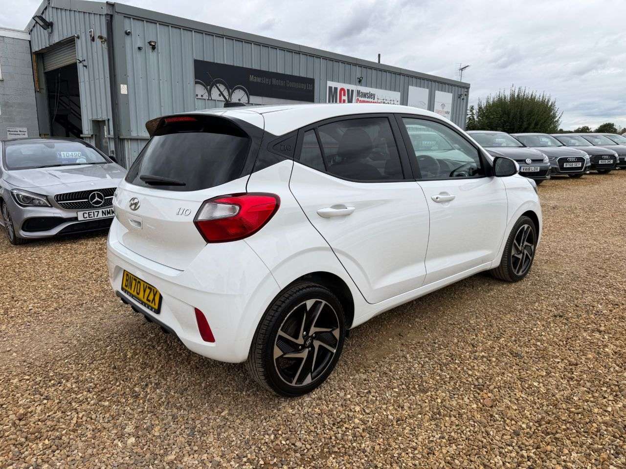 A 2020 HYUNDAI I10 1.2 Premium Hatchback 5dr Petrol Manual Euro 6 (s/s) (84 ps) A 2020 HYUNDAI I10 1.2 Premium Hatchback 5dr Petrol Manual Euro 6 (s/s) (84 ps)