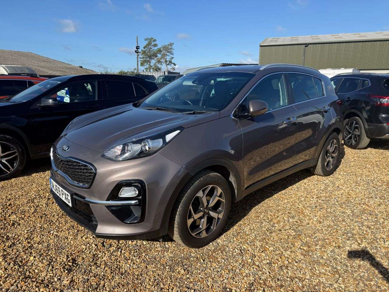 A 2019 KIA SPORTAGE 1.6 CRDi EcoDynamics+ 2 SUV 5dr Diesel Hybrid DCT Euro 6 (s/s) (134 bhp) A 2019 KIA SPORTAGE 1.6 CRDi EcoDynamics+ 2 SUV 5dr Diesel Hybrid DCT Euro 6 (s/s) (134 bhp)