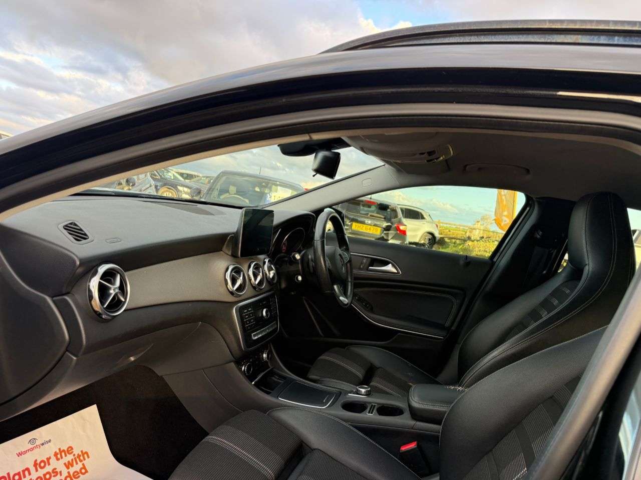A 2019 MERCEDES-BENZ GLA 1.6 GLA180 Urban Edition SUV 5dr Petrol 7G-DCT Euro 6 (s/s) (122 ps) A 2019 MERCEDES-BENZ GLA 1.6 GLA180 Urban Edition SUV 5dr Petrol 7G-DCT Euro 6 (s/s) (122 ps)