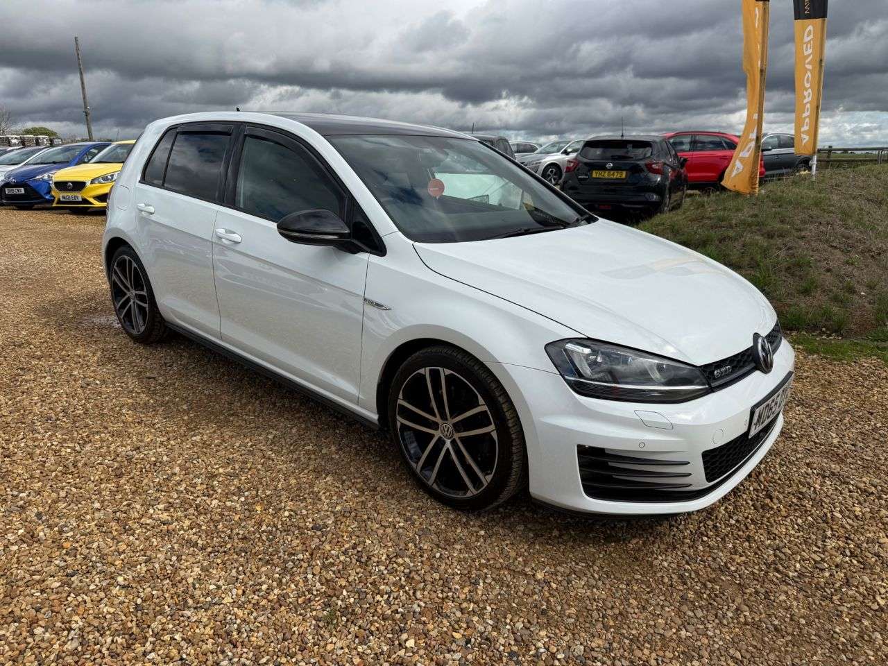 2015 VOLKSWAGEN GOLF 2015 VOLKSWAGEN GOLF