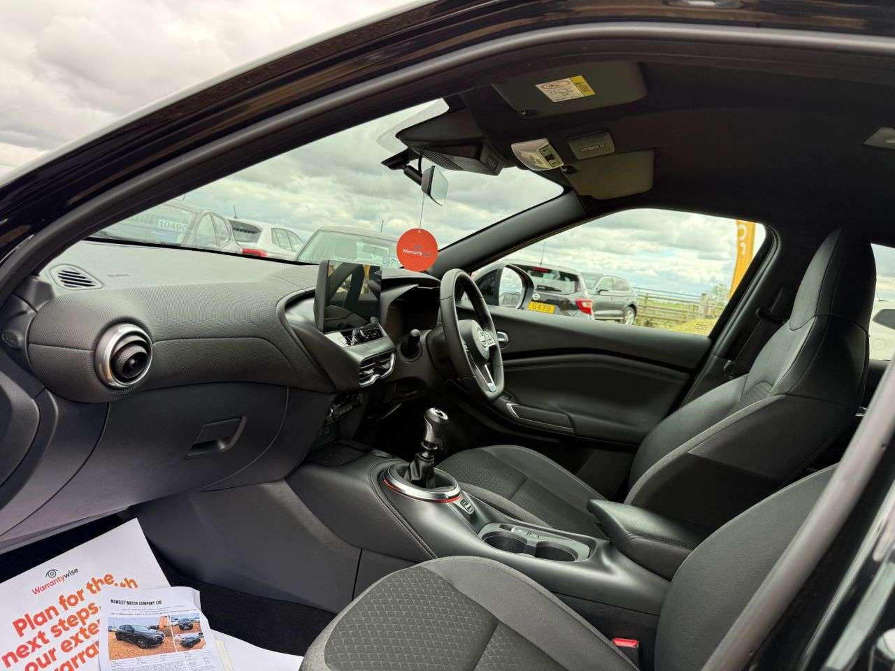 A 2024 NISSAN JUKE 1.0 DIG-T N-Connecta SUV 5dr Petrol Manual Euro 6 (s/s) (114 ps) A 2024 NISSAN JUKE 1.0 DIG-T N-Connecta SUV 5dr Petrol Manual Euro 6 (s/s) (114 ps)