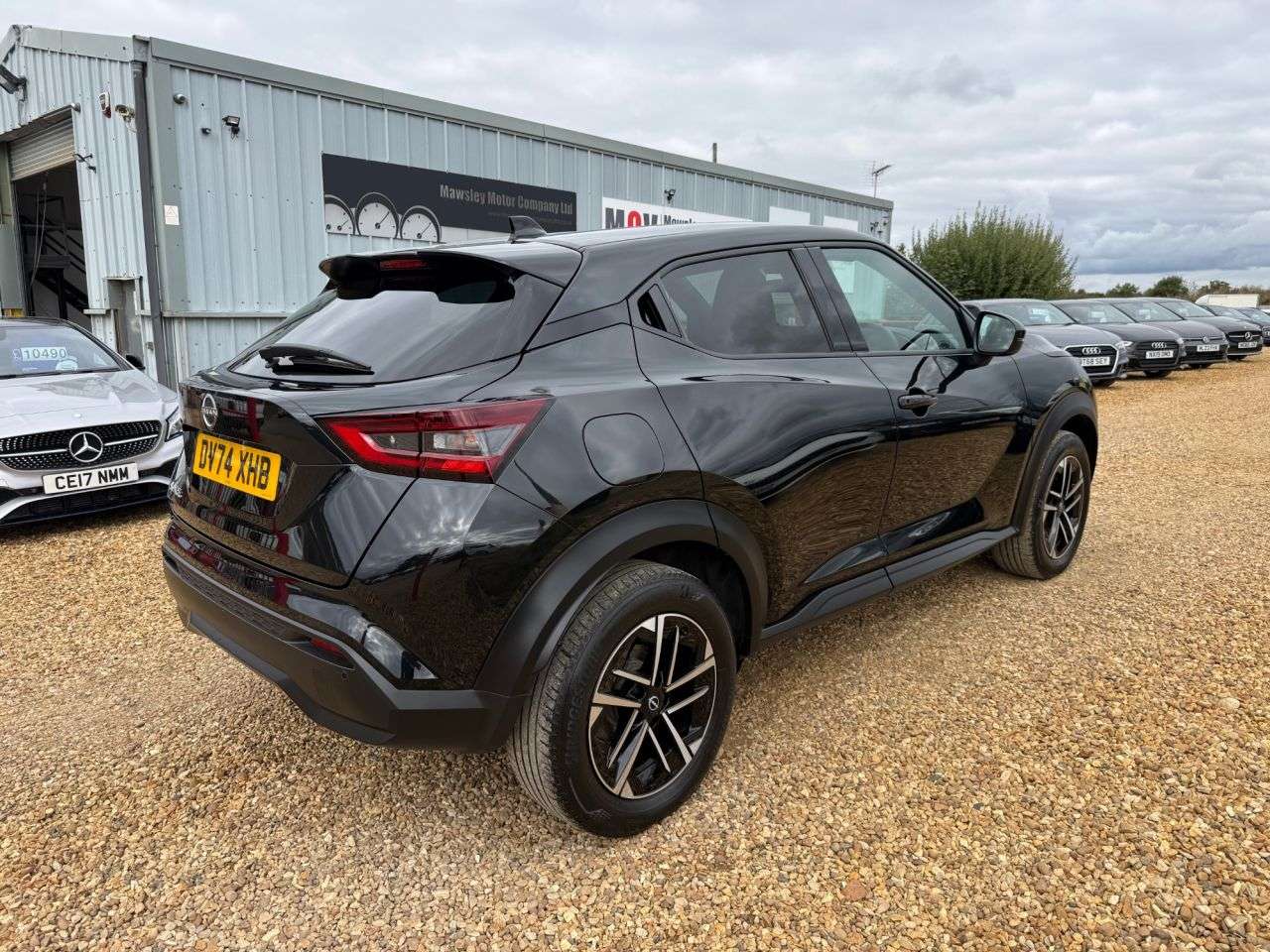 A 2024 NISSAN JUKE 1.0 DIG-T N-Connecta SUV 5dr Petrol Manual Euro 6 (s/s) (114 ps) A 2024 NISSAN JUKE 1.0 DIG-T N-Connecta SUV 5dr Petrol Manual Euro 6 (s/s) (114 ps)