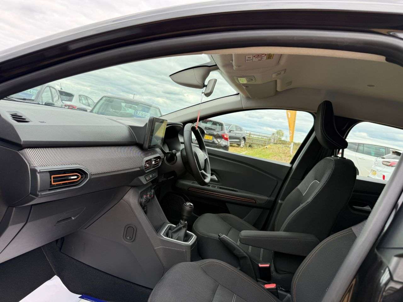 A 2023 DACIA SANDERO STEPWAY 1.0 TCe Expression Hatchback 5dr Petrol Manual Euro 6 (s/s) (90 ps) A 2023 DACIA SANDERO STEPWAY 1.0 TCe Expression Hatchback 5dr Petrol Manual Euro 6 (s/s) (90 ps)